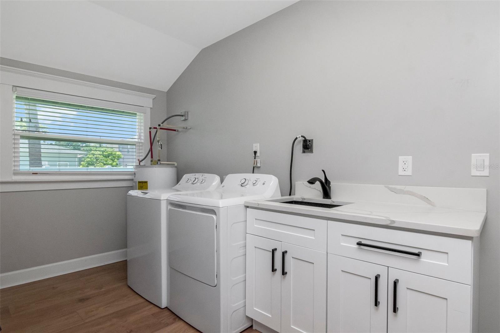 2507 W GRAY ST — photo 22