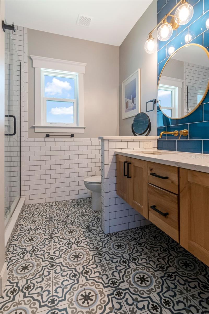 2507 W GRAY ST — photo 20