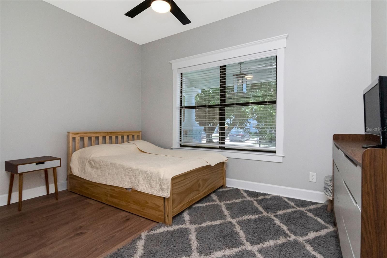 2507 W GRAY ST — photo 17