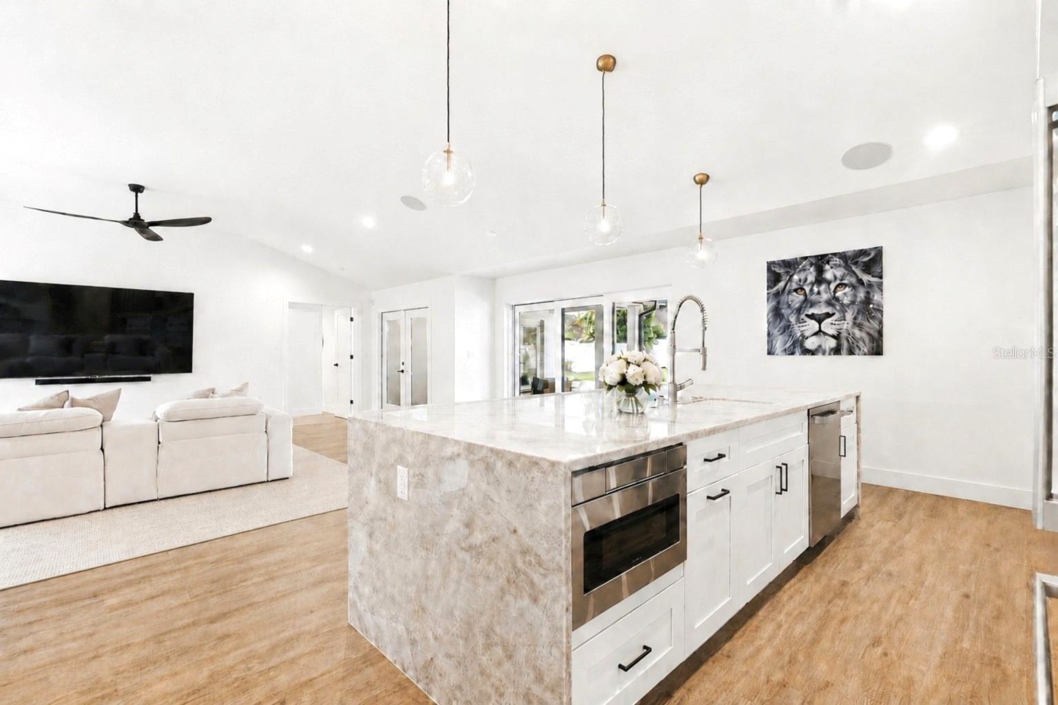 906 SAMY DR — photo 11