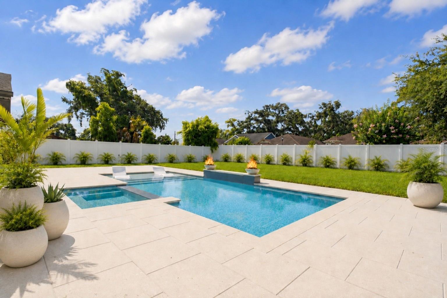 906 SAMY DR — photo 44
