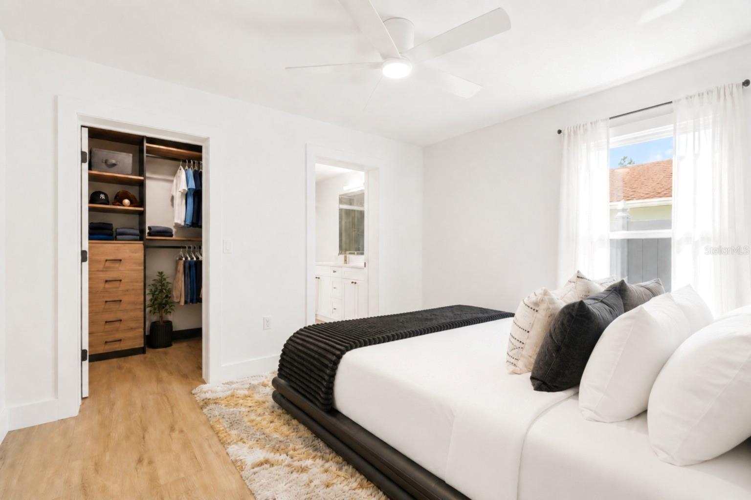 906 SAMY DR — photo 35