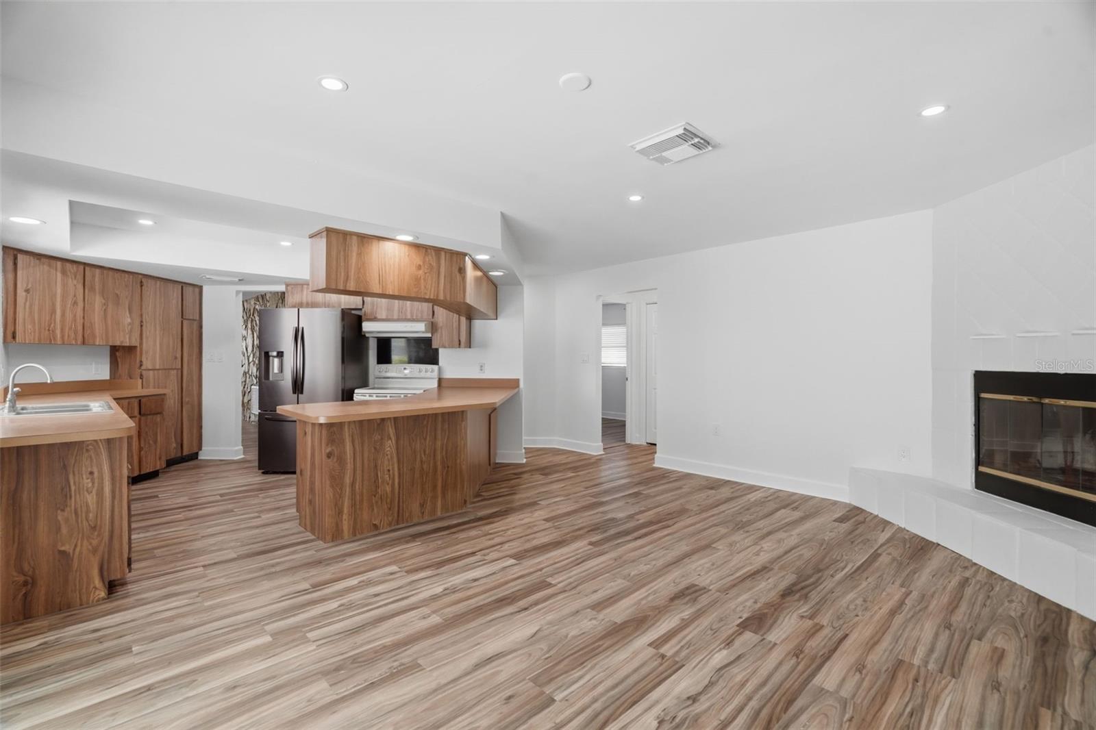 104 NESTLEBRANCH DR — photo 21