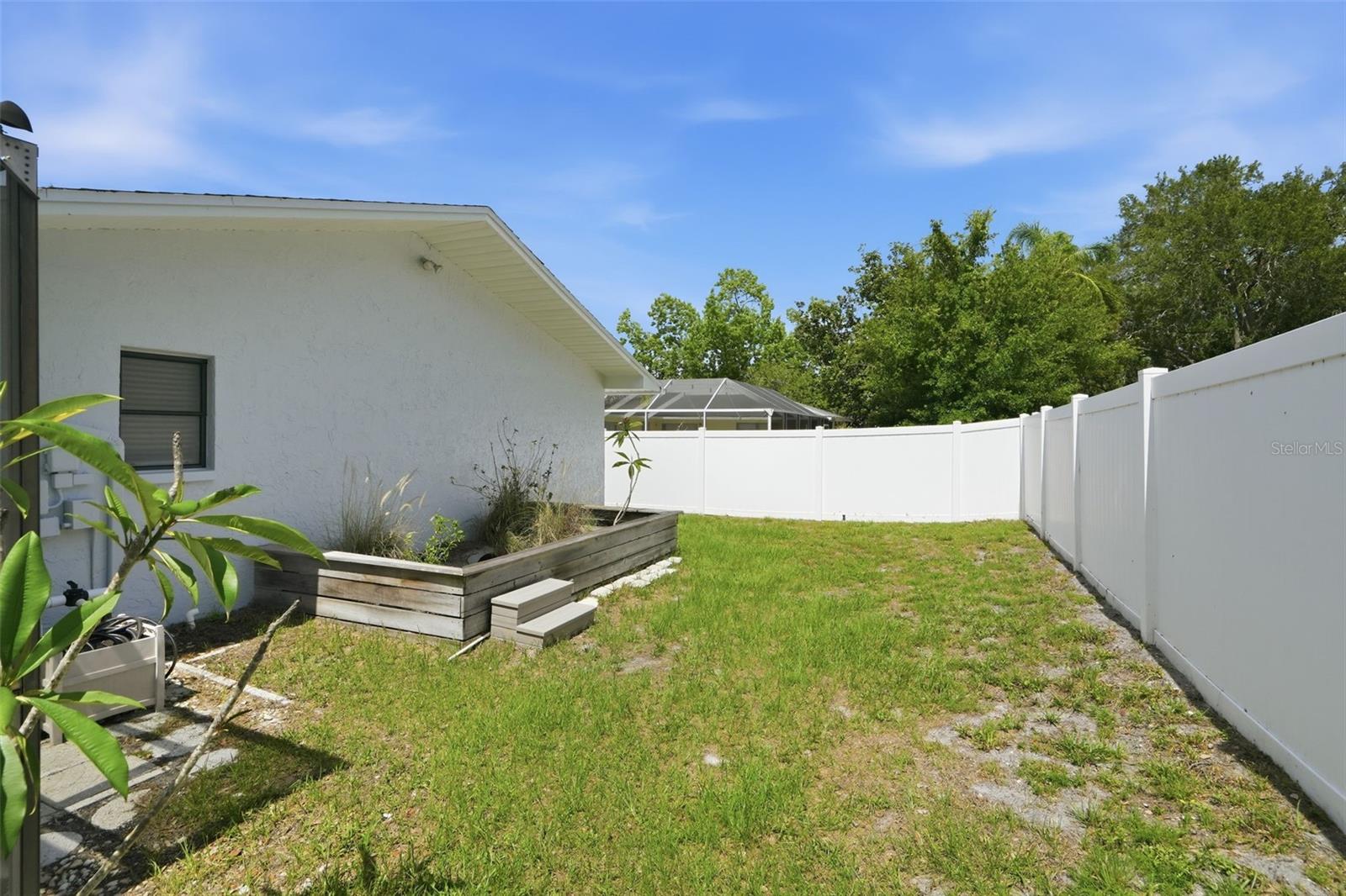 104 NESTLEBRANCH DR — photo 33
