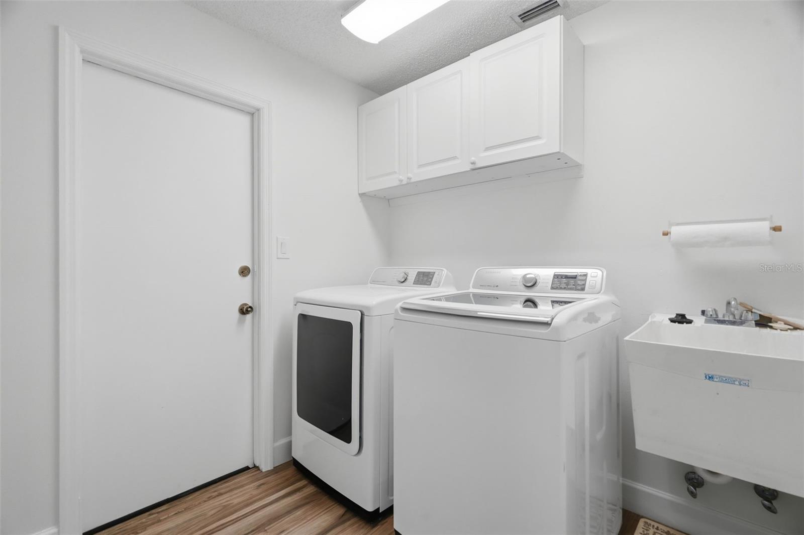 104 NESTLEBRANCH DR — photo 27