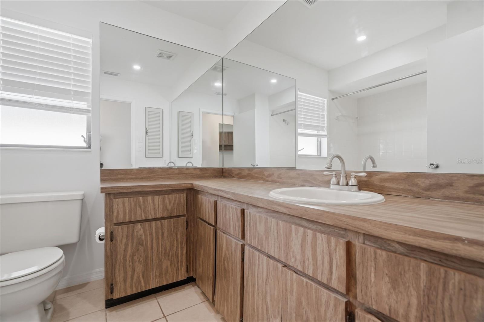 104 NESTLEBRANCH DR — photo 28