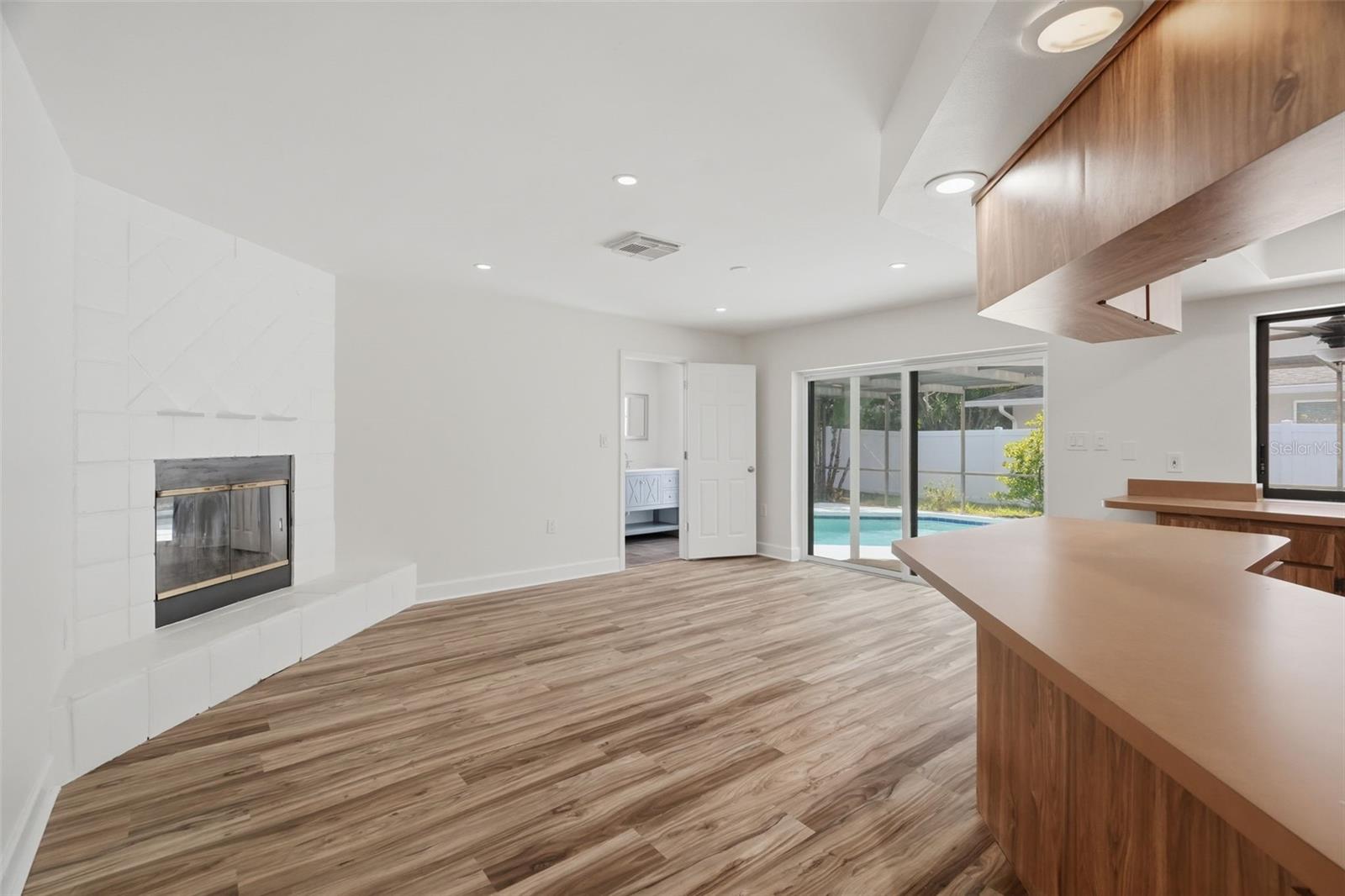 104 NESTLEBRANCH DR — photo 20