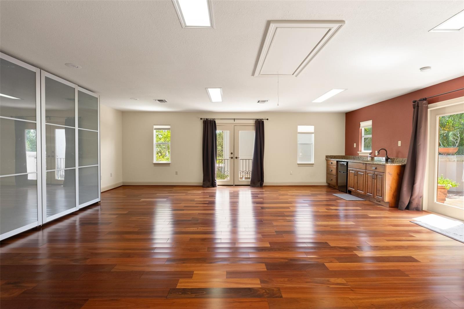 4803 W WOODMERE RD — photo 54