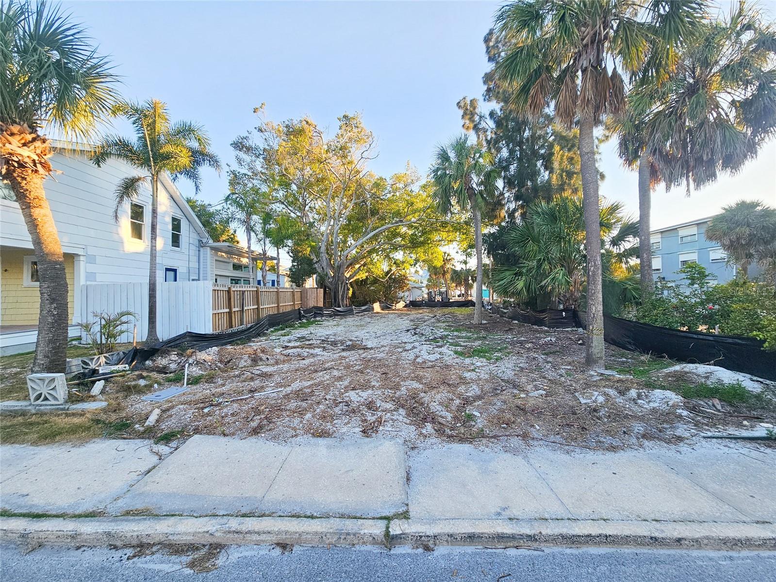 110 4TH AVE — photo 4