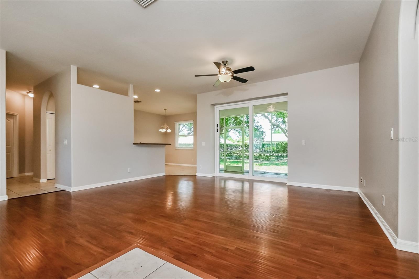 4141 MERMELL CIR — photo 3