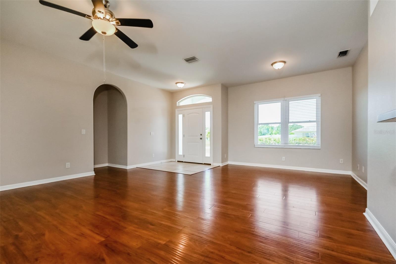 4141 MERMELL CIR — photo 2
