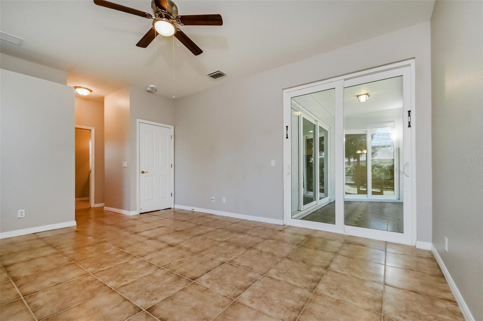 4141 MERMELL CIR — photo 8