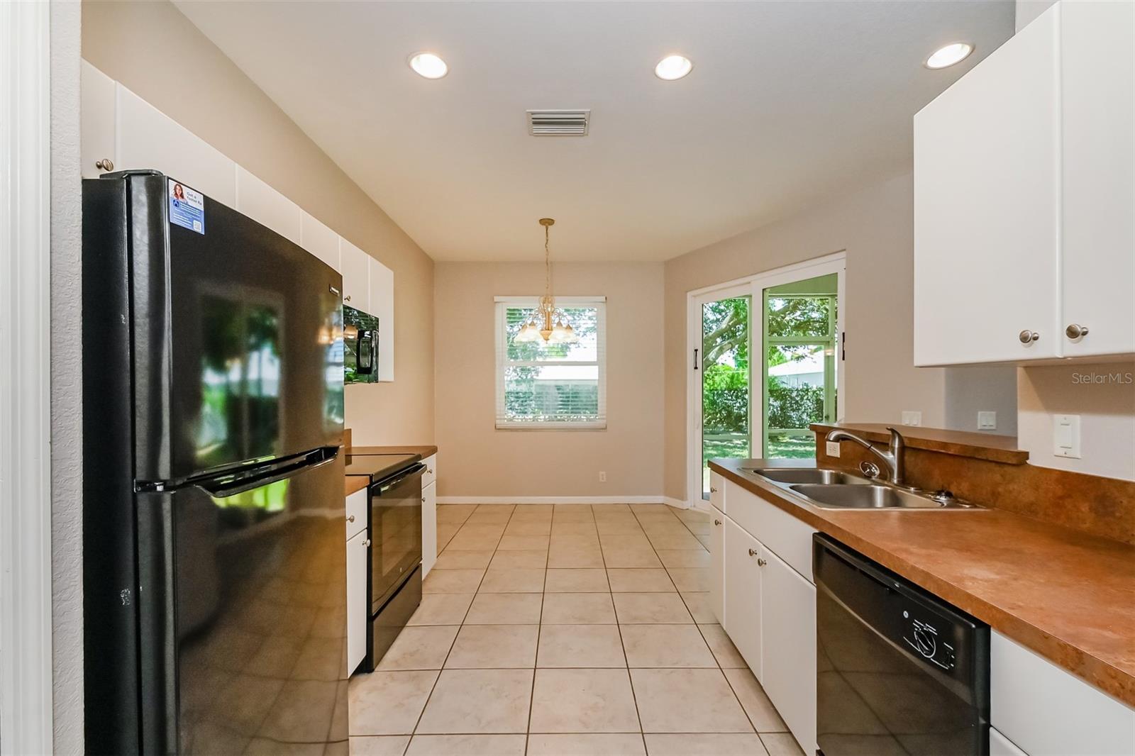 4141 MERMELL CIR — photo 4