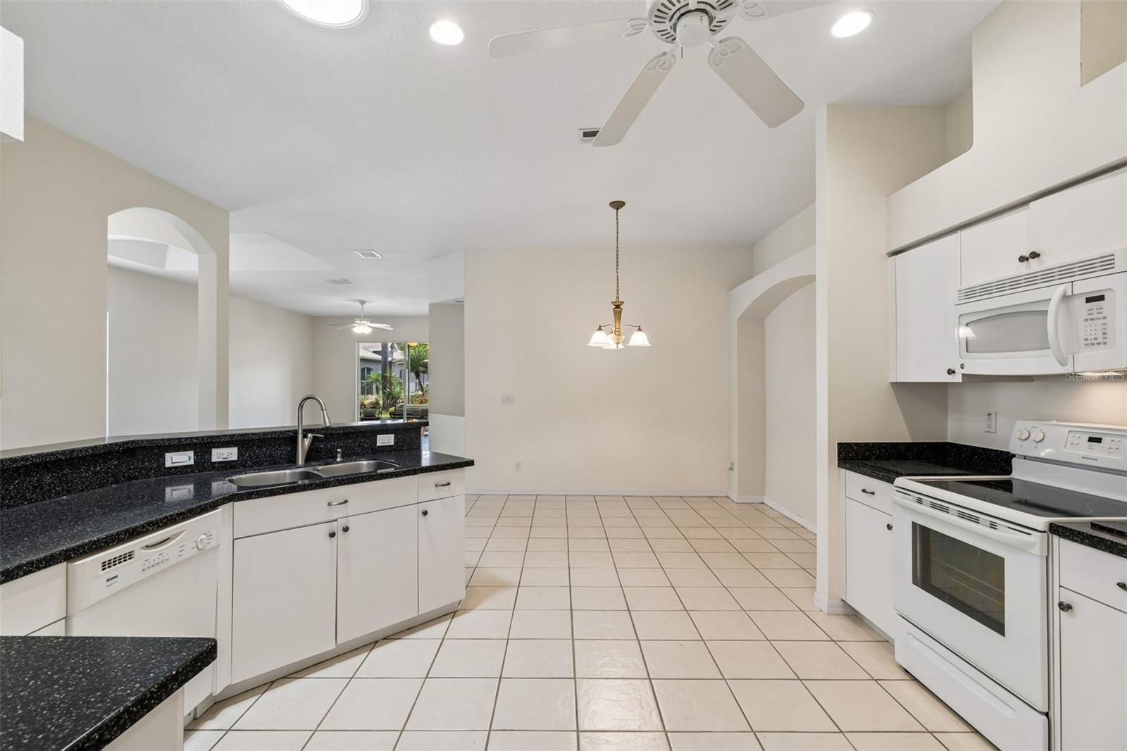 12200 PUTTER GREEN CT — photo 13