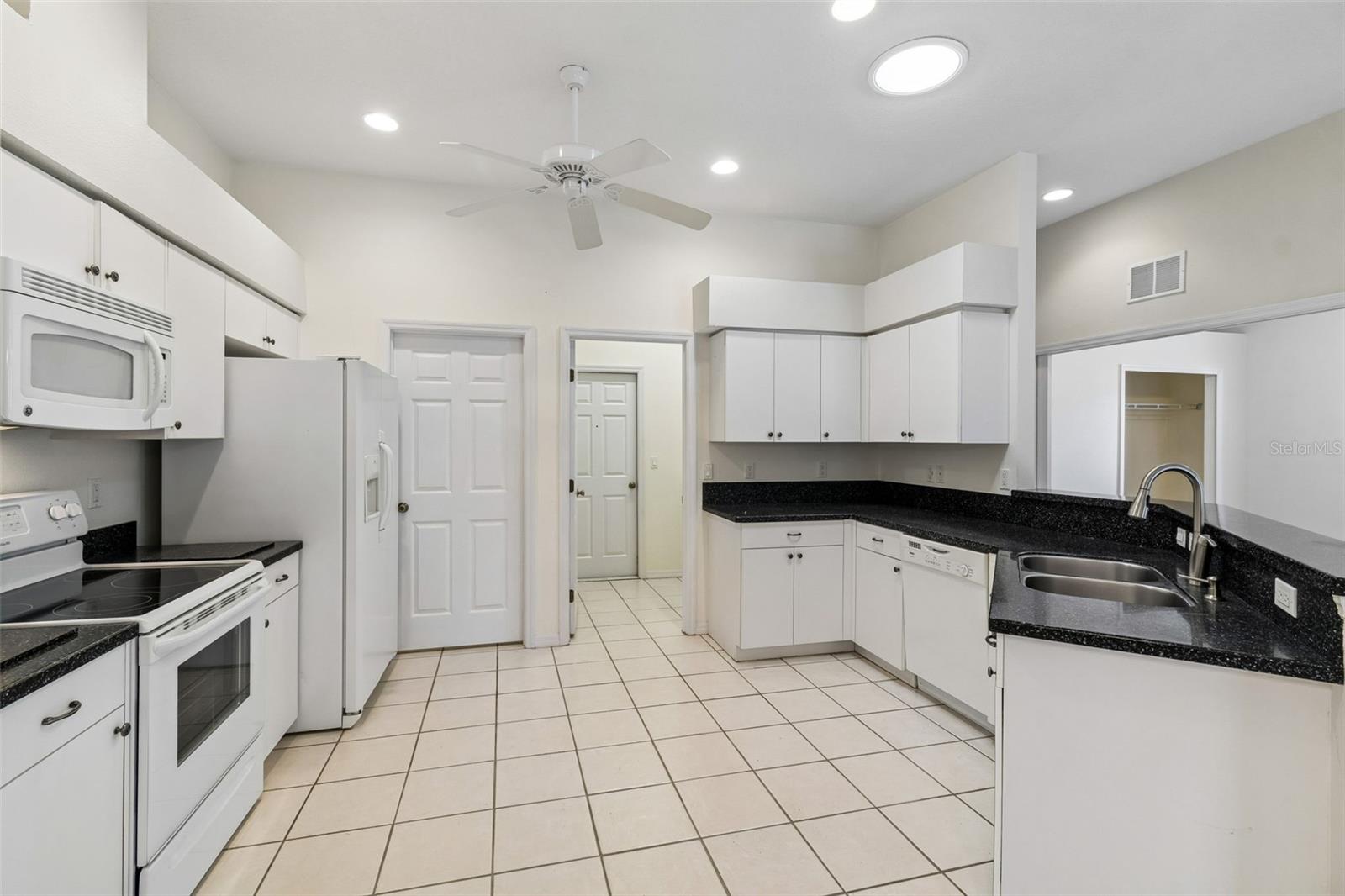 12200 PUTTER GREEN CT — photo 10