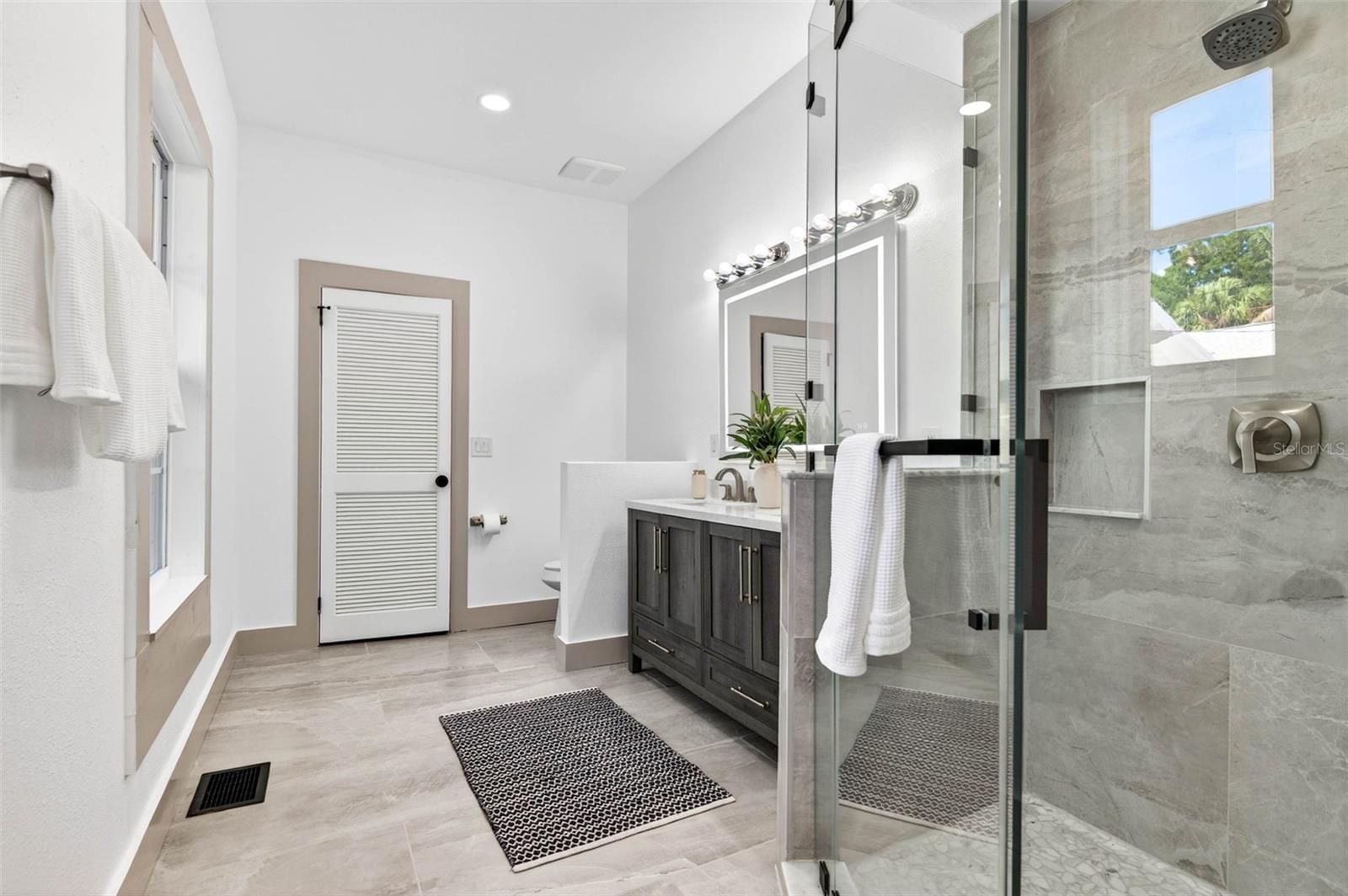 1330 CHERRY ST NE — photo 24