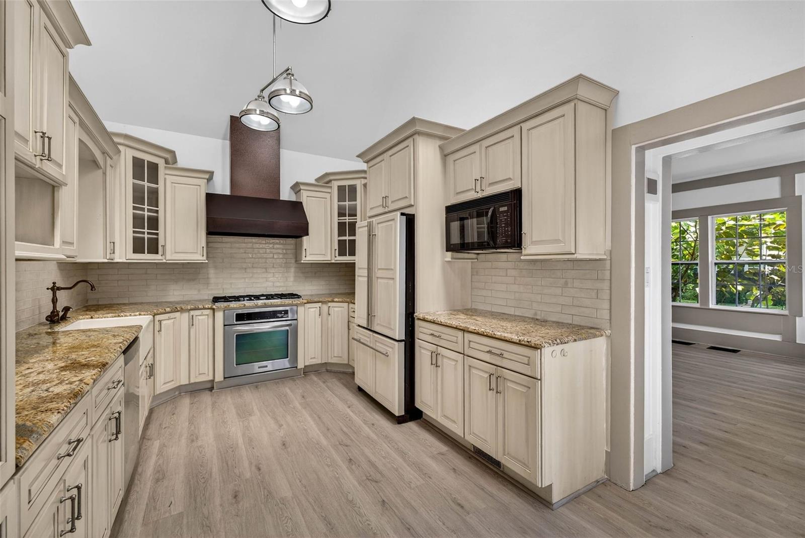 1330 CHERRY ST NE — photo 10
