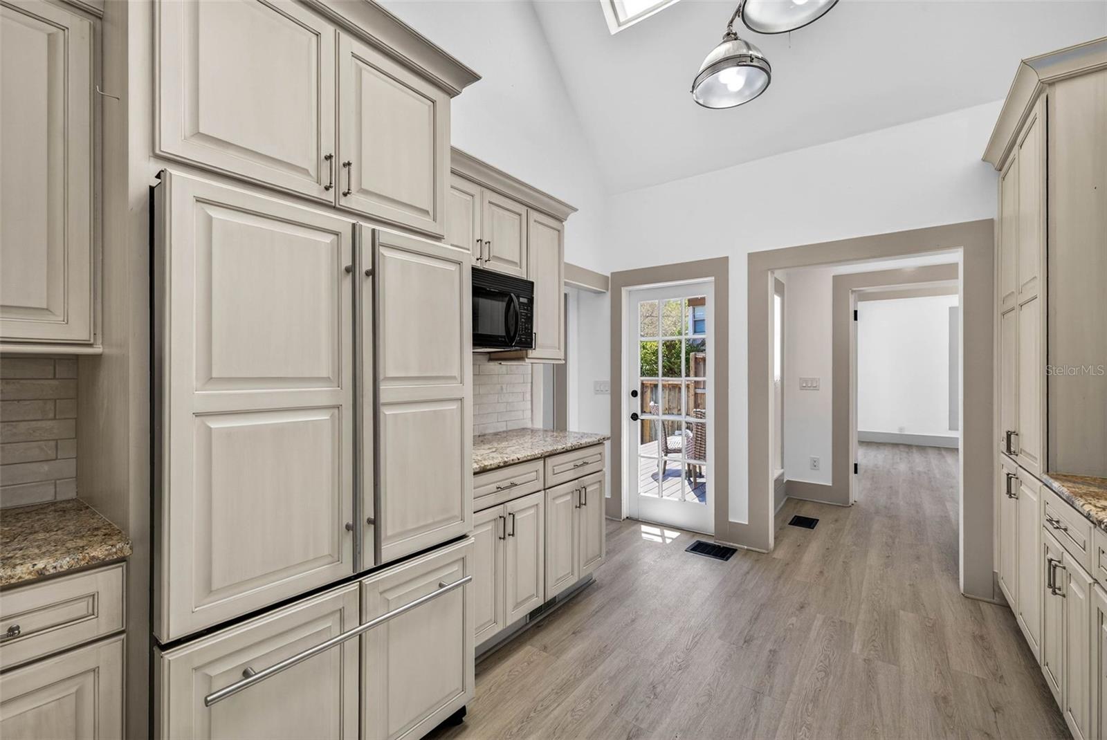 1330 CHERRY ST NE — photo 11