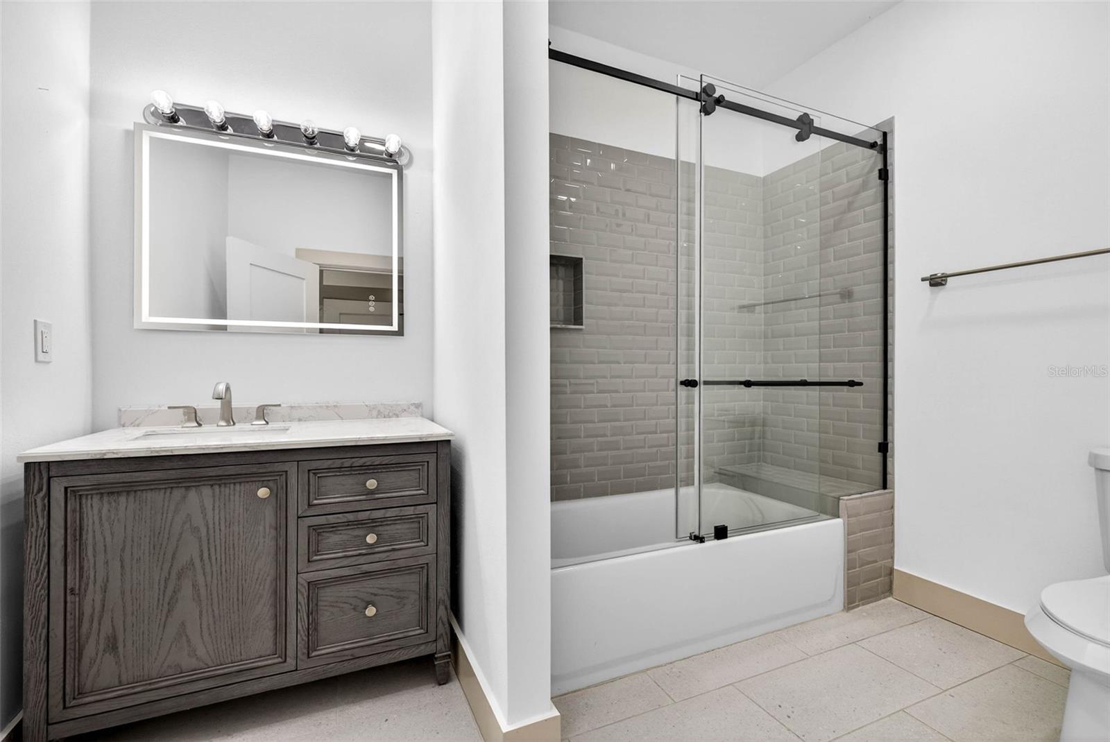 1330 CHERRY ST NE — photo 29