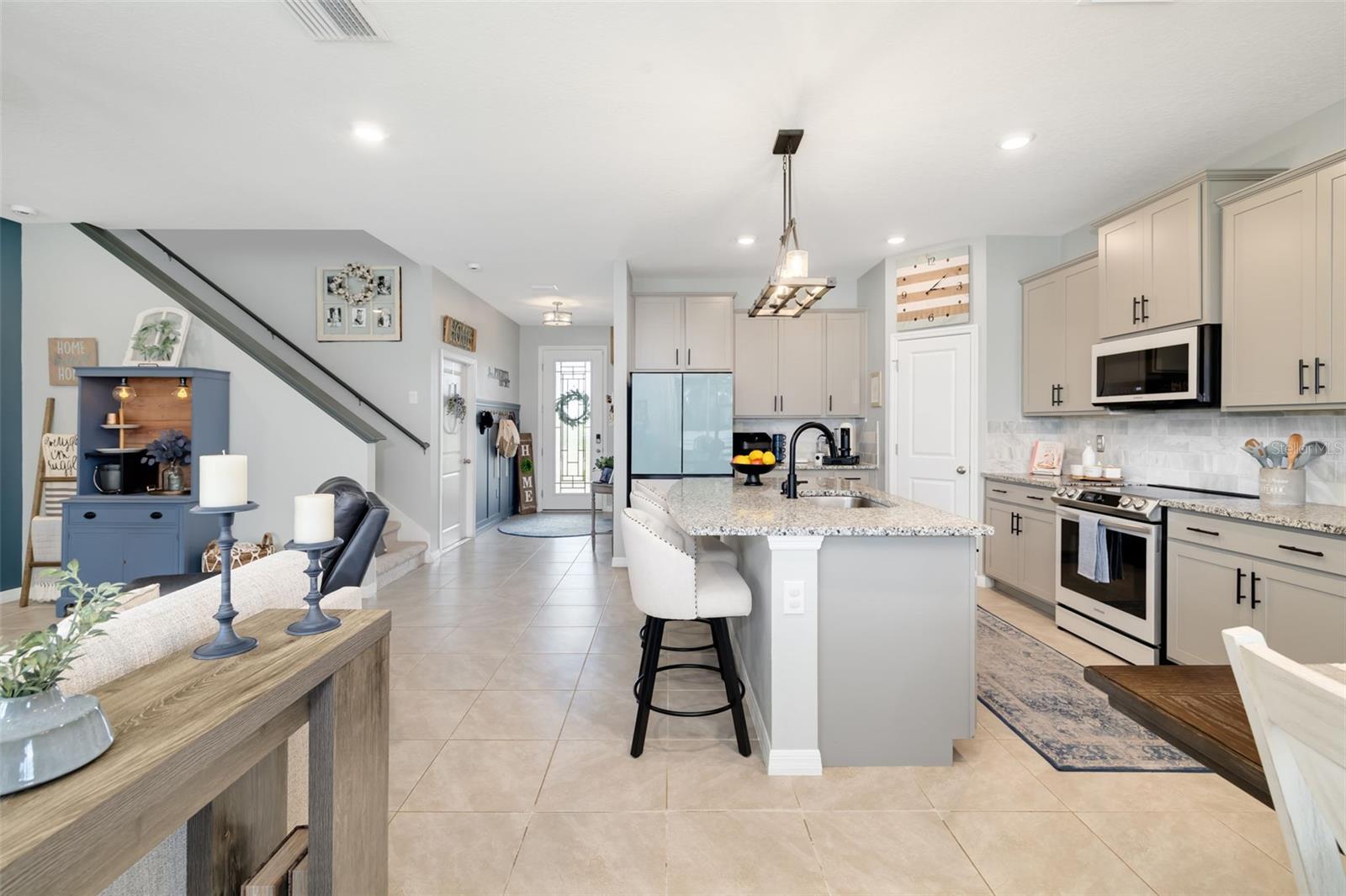 15905 5TH AVE E — photo 3