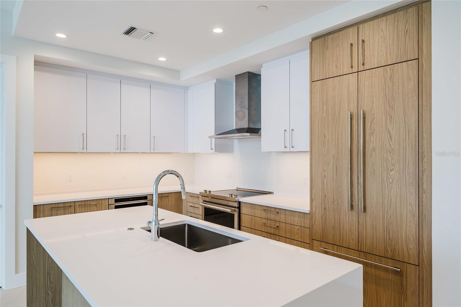 275 1ST AVE S #3908 — photo 8