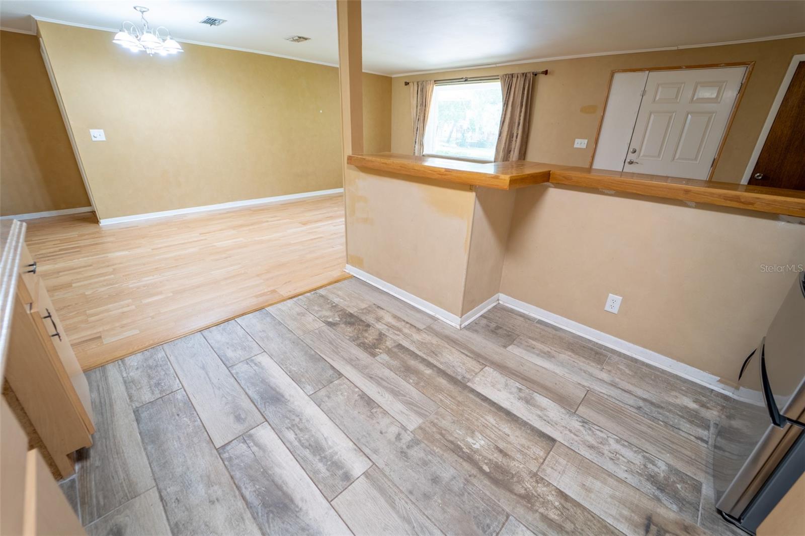 8214 VALRIE LN — photo 28