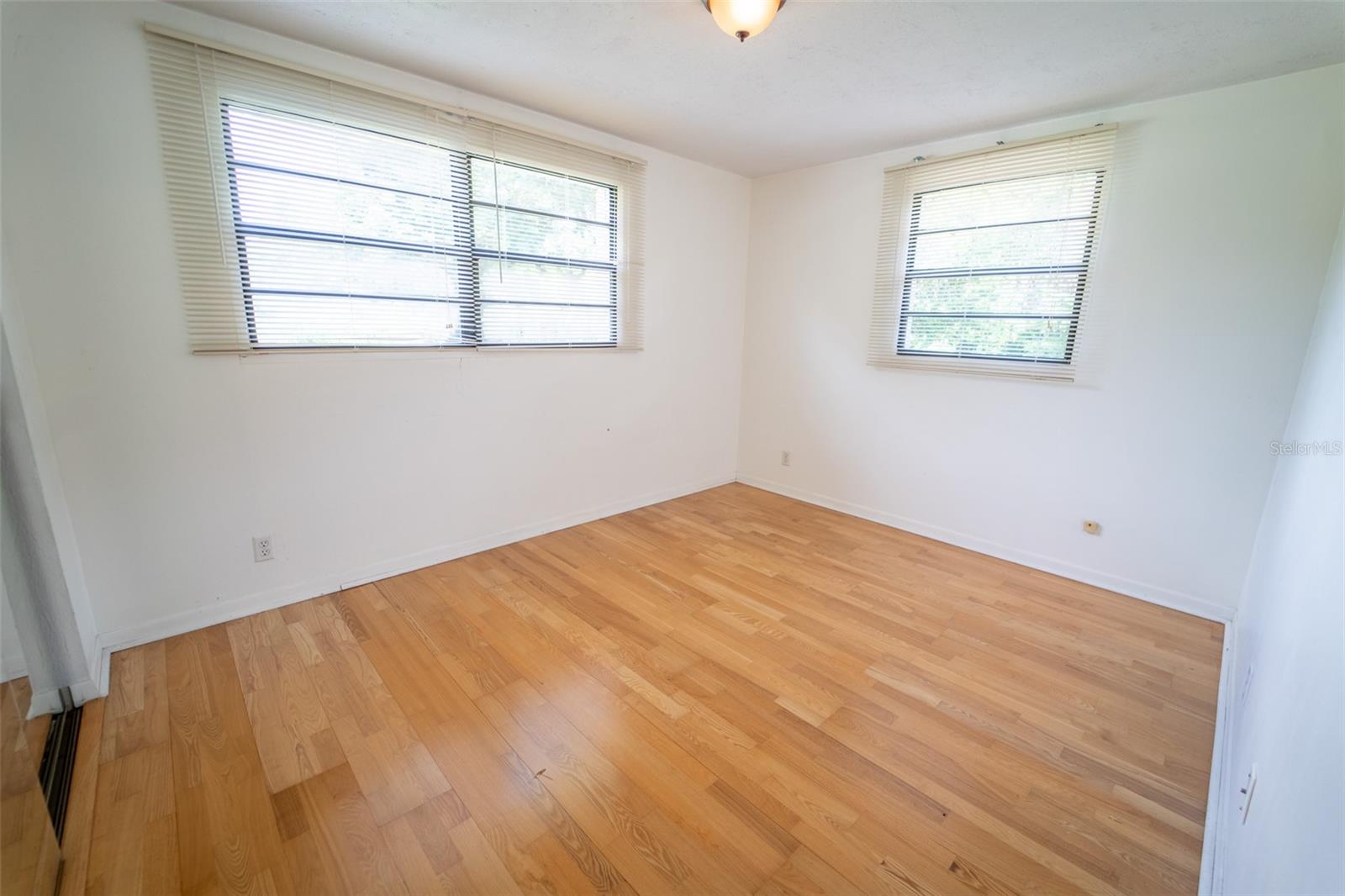 8214 VALRIE LN — photo 33