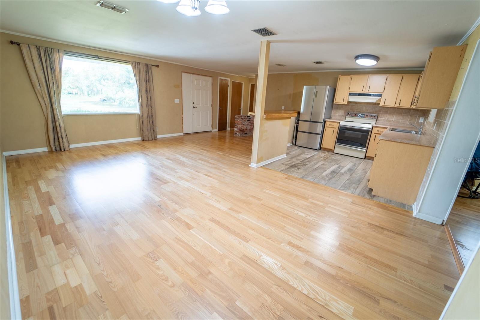 8214 VALRIE LN — photo 18