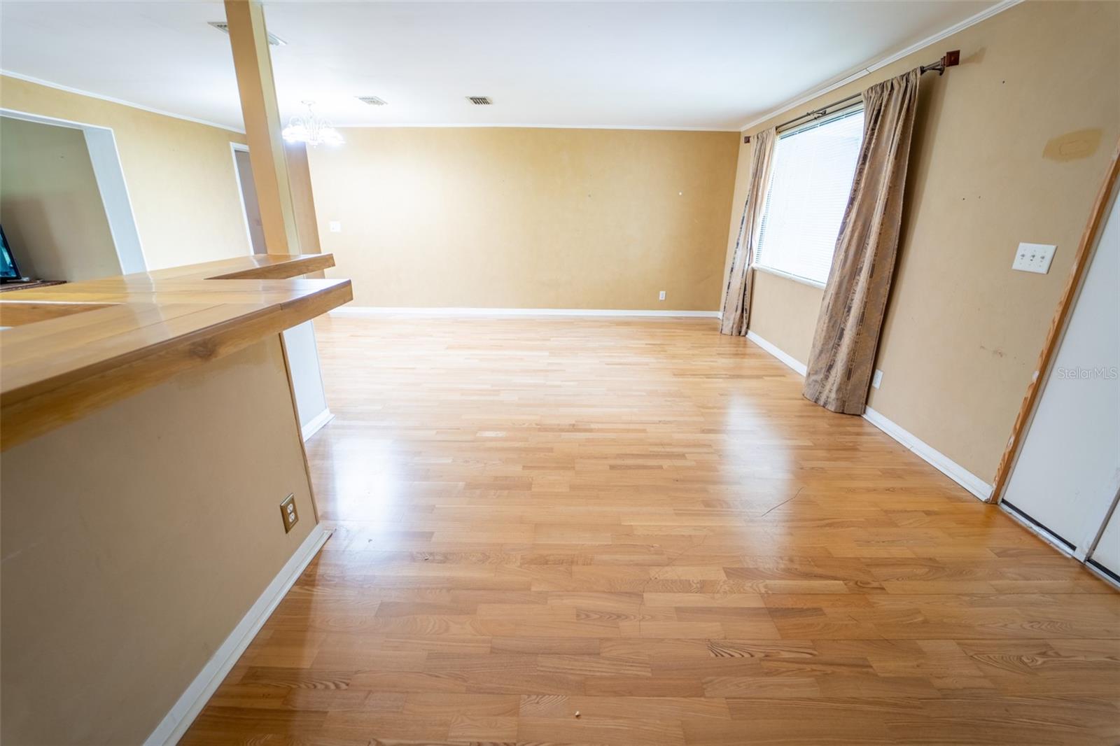 8214 VALRIE LN — photo 21