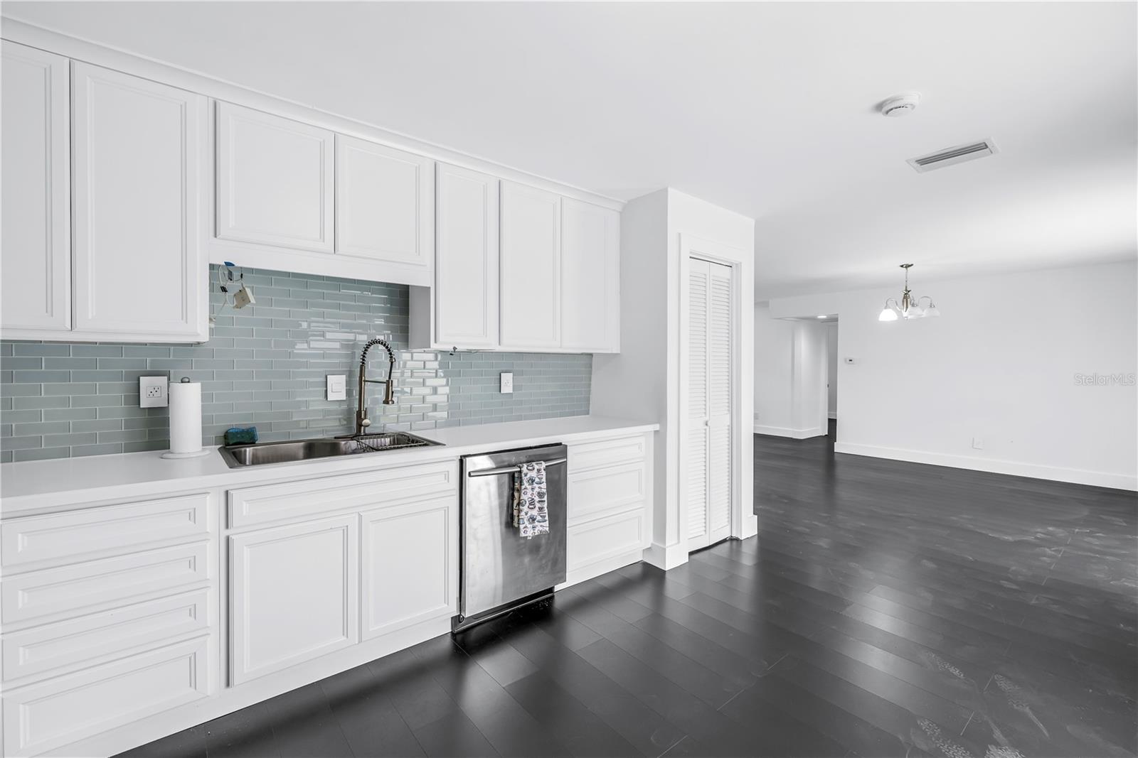 3216 PINE HAVEN DR — photo 19