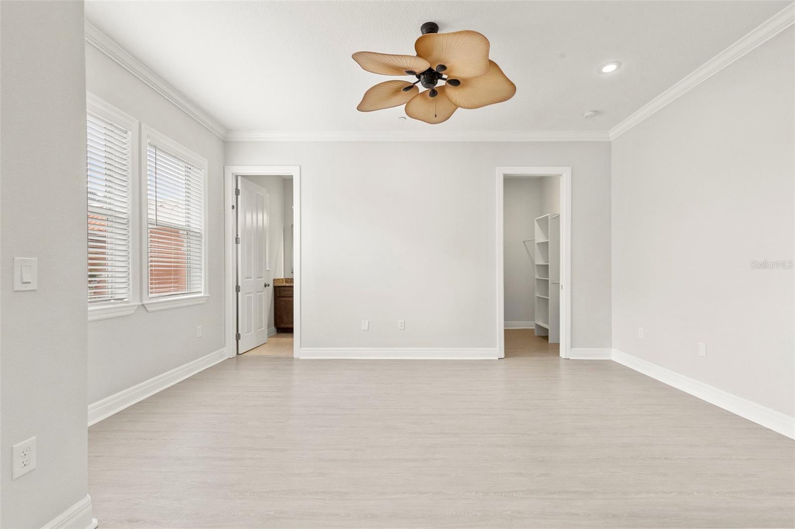 905 VILLA VENICIA WAY — photo 26