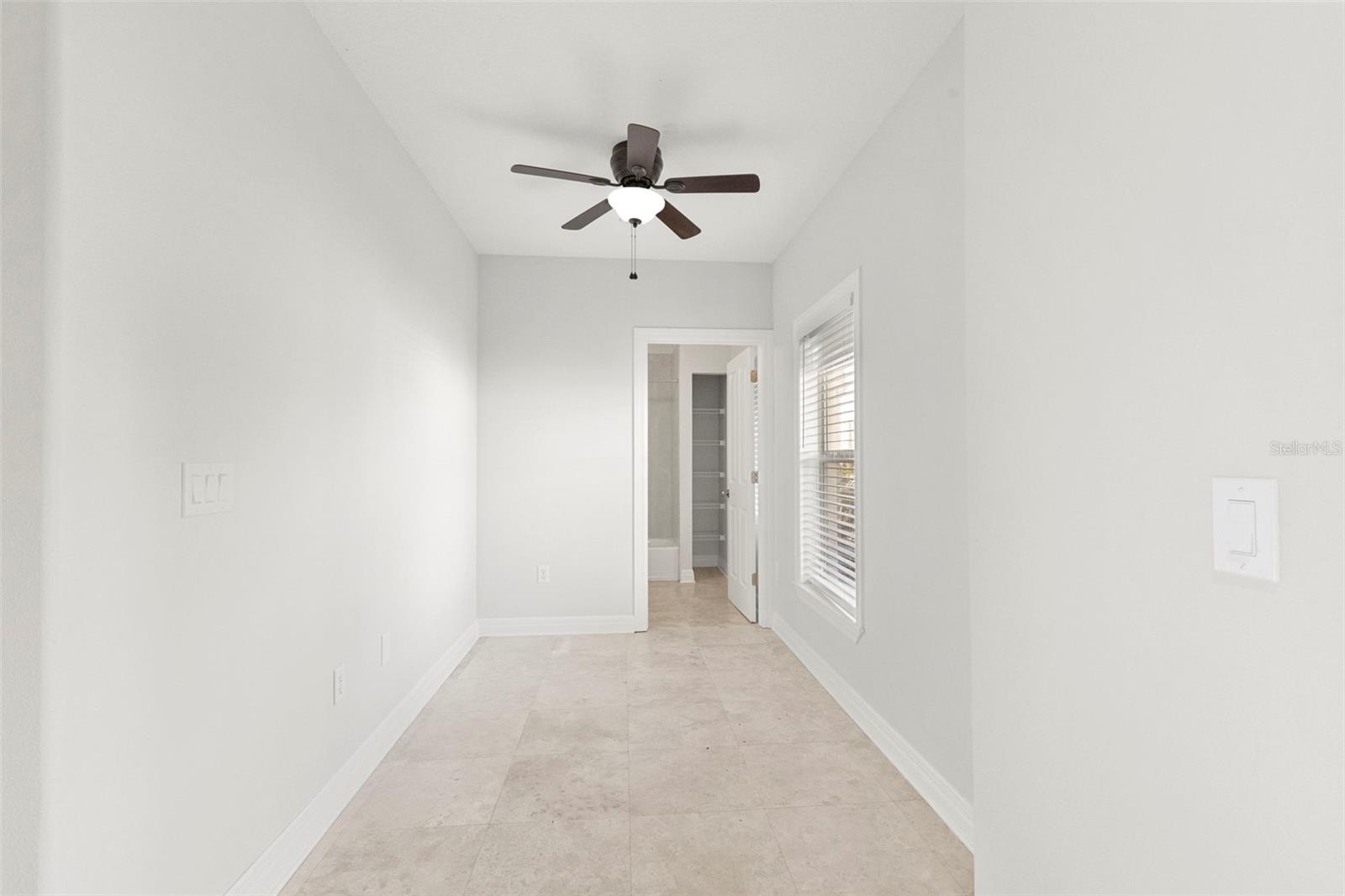 905 VILLA VENICIA WAY — photo 39