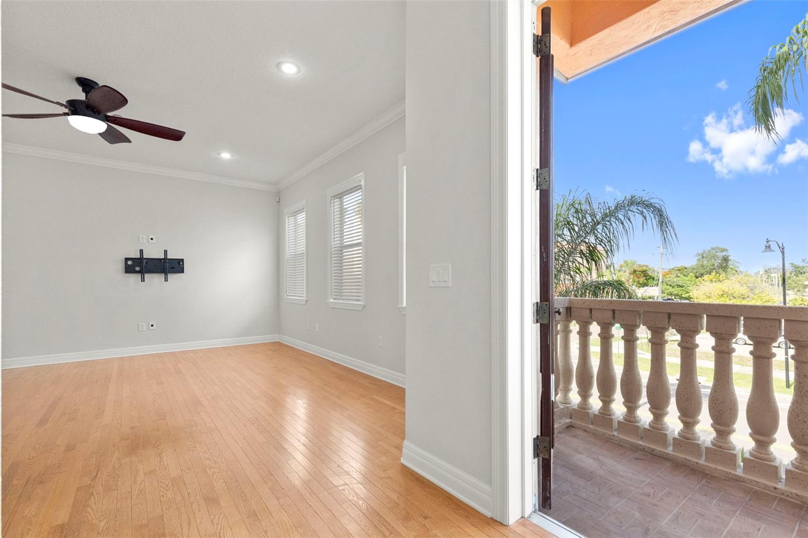 905 VILLA VENICIA WAY — photo 9