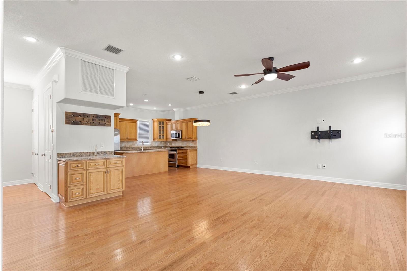 905 VILLA VENICIA WAY — photo 11