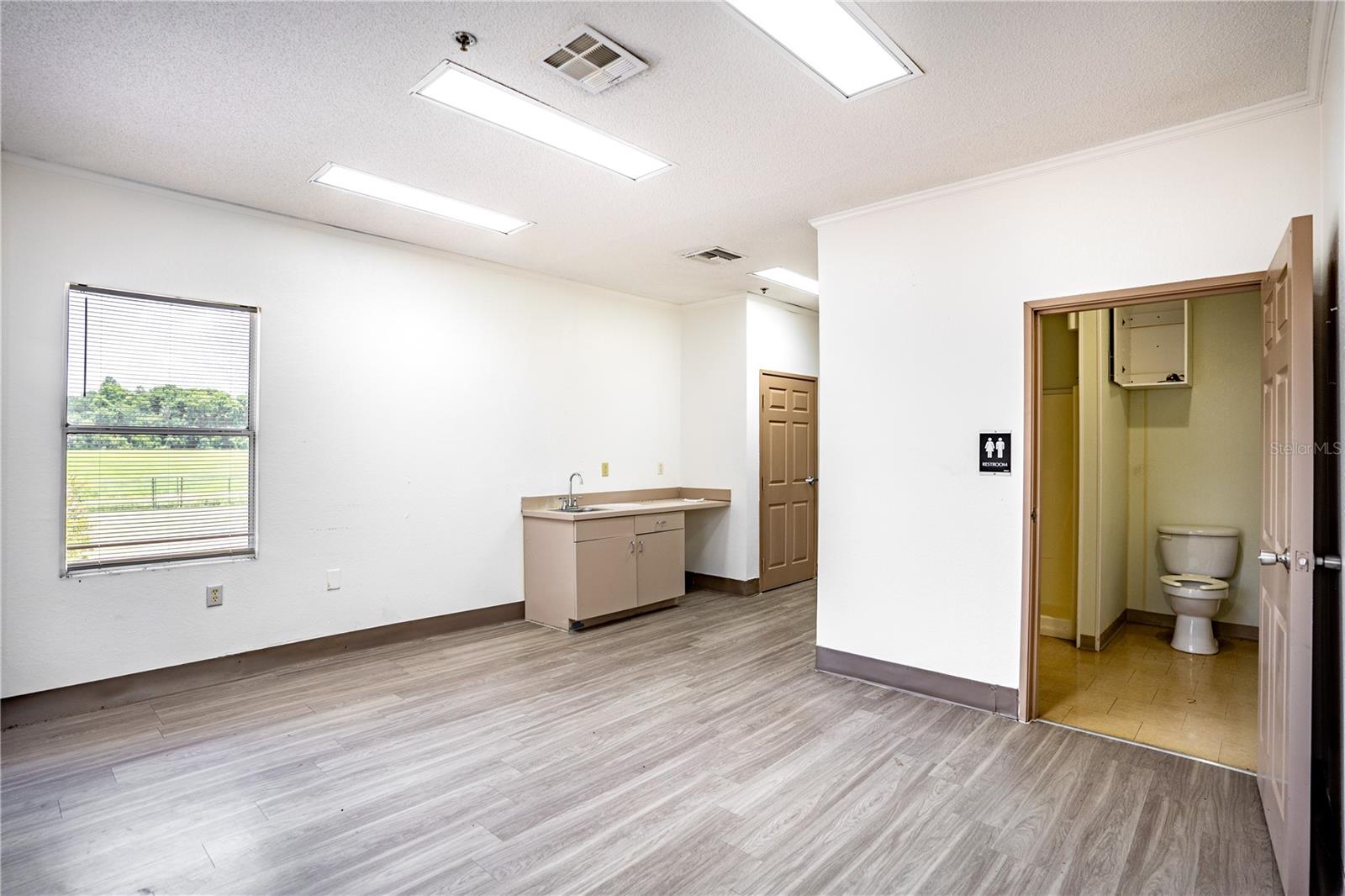 11734 JEFFERSON RD — photo 16