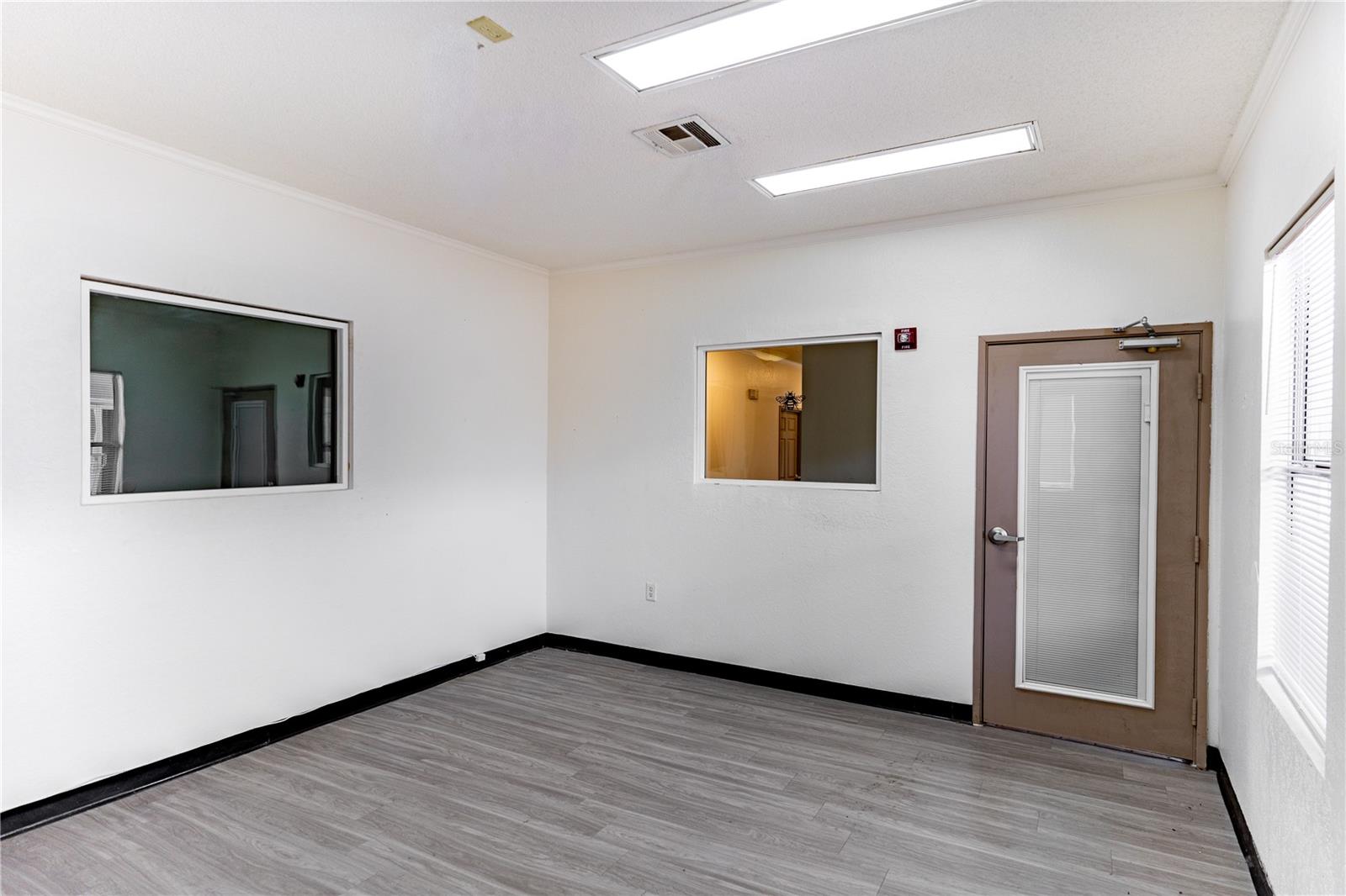 11734 JEFFERSON RD — photo 18