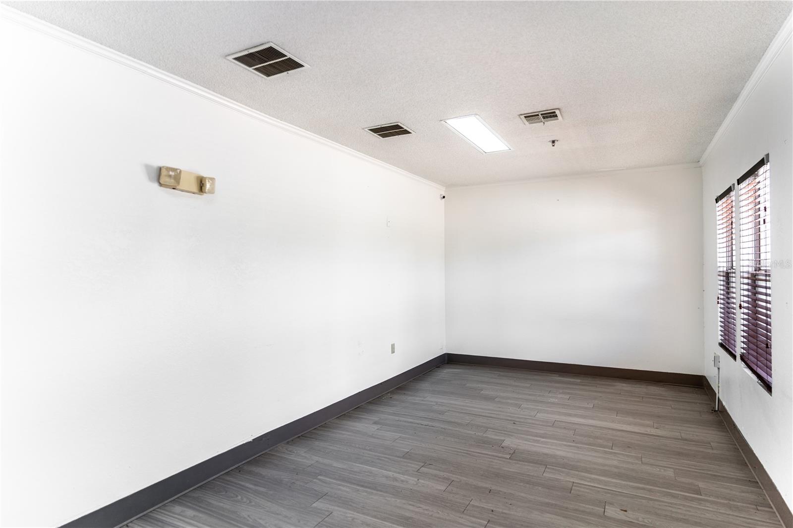 11734 JEFFERSON RD — photo 17