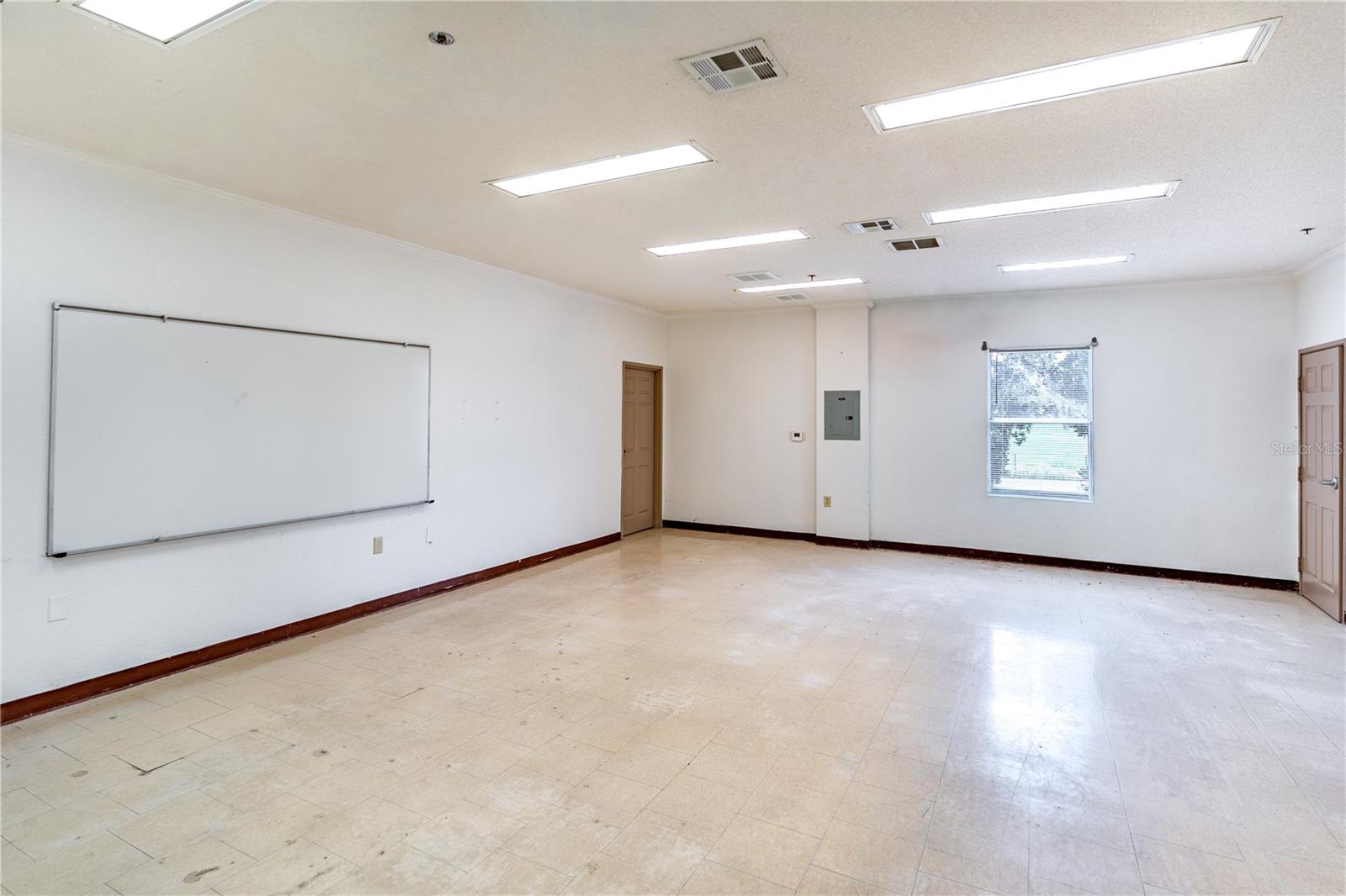 11734 JEFFERSON RD — photo 21