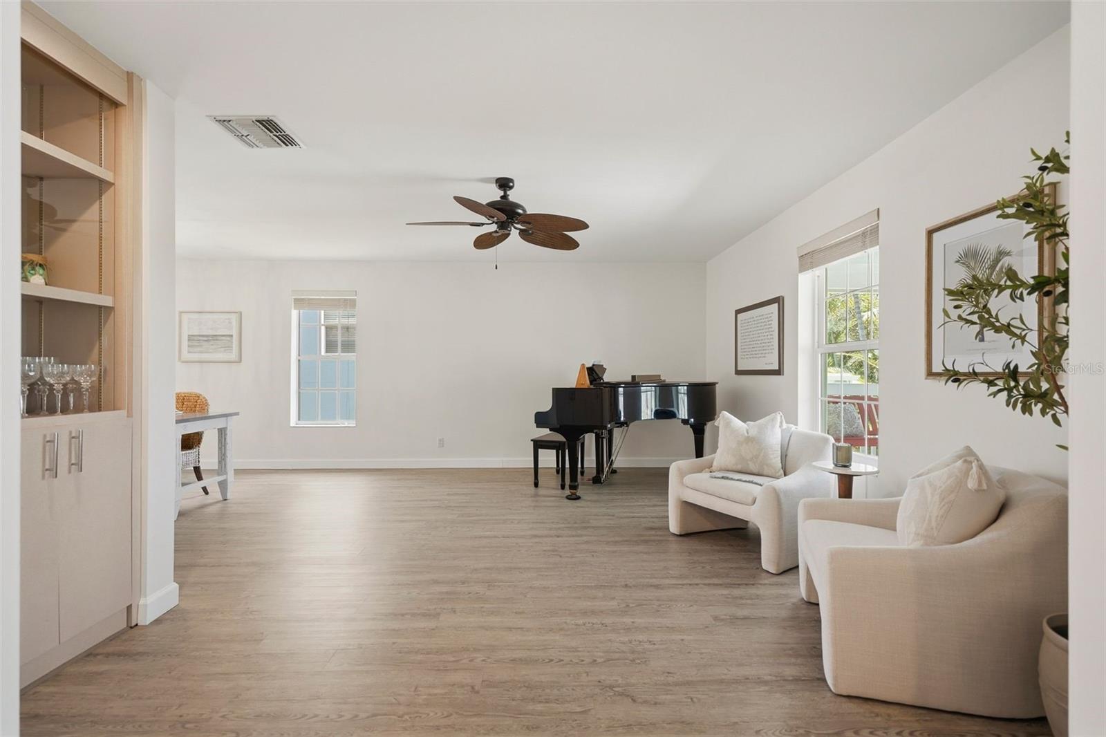 433 MONTE CRISTO BLVD — photo 8