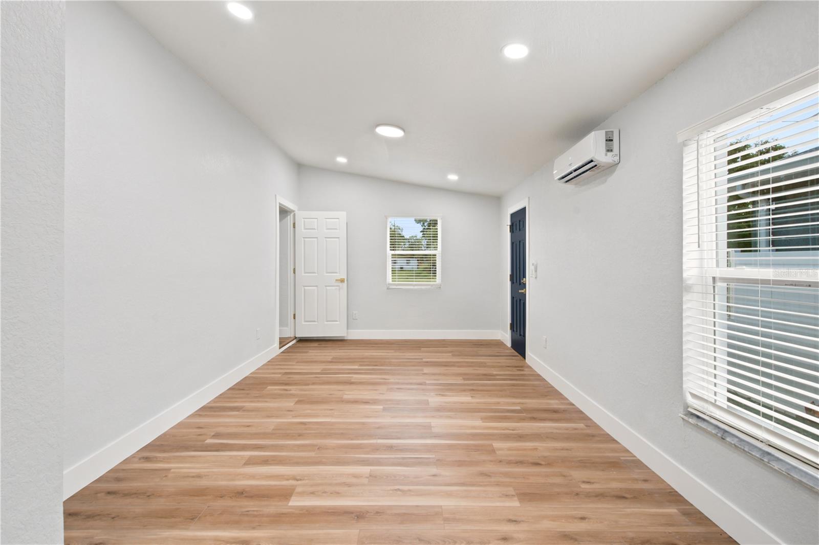2908 E 26TH AVE — photo 31