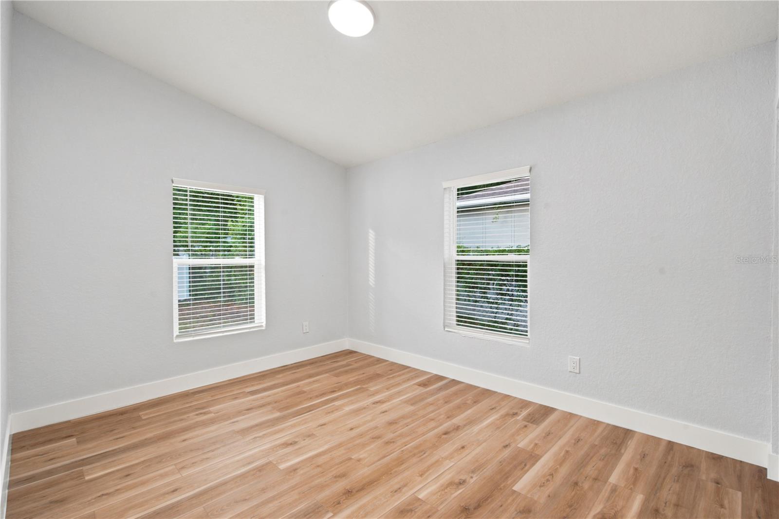 2908 E 26TH AVE — photo 18