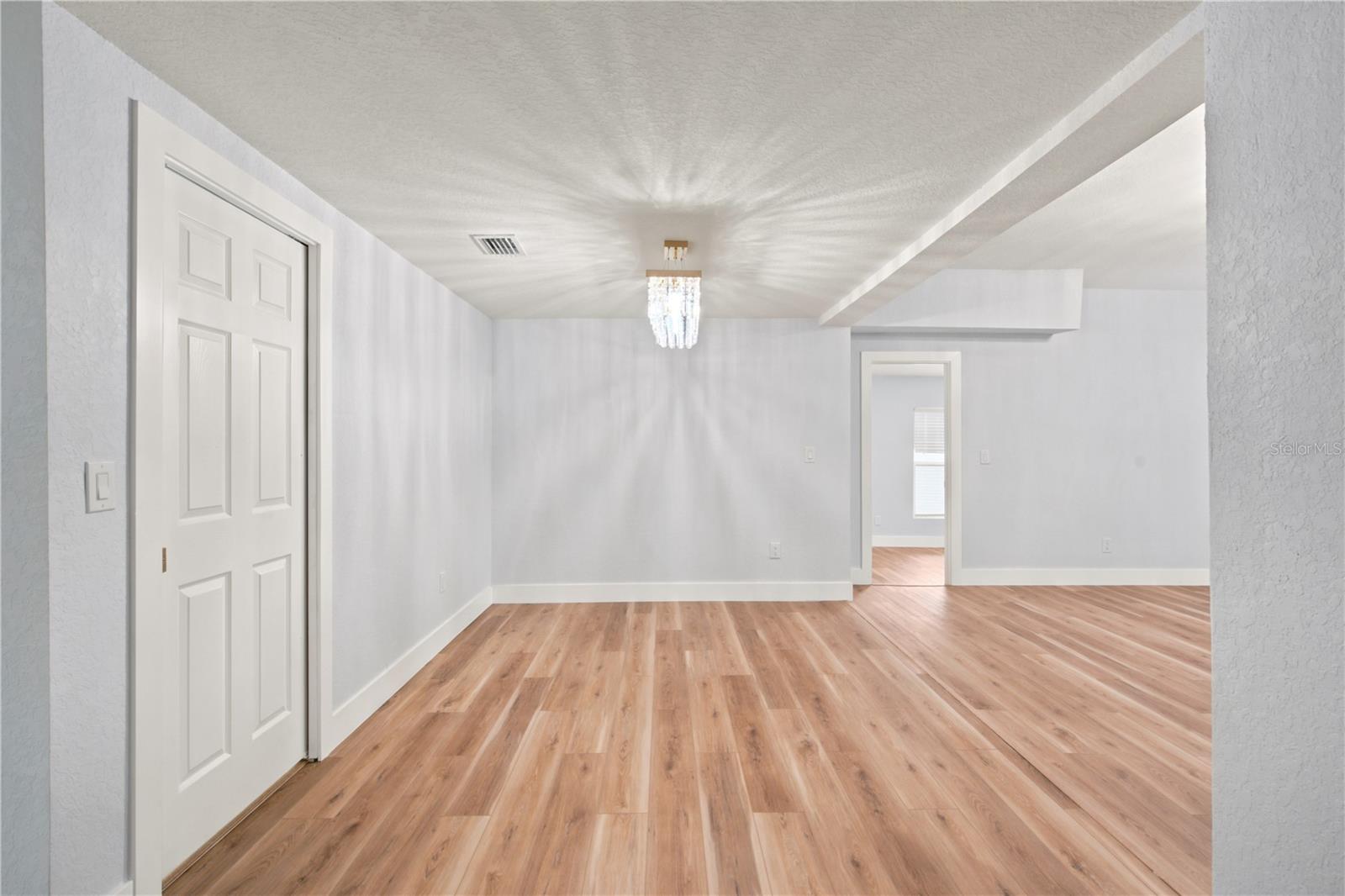 2908 E 26TH AVE — photo 36