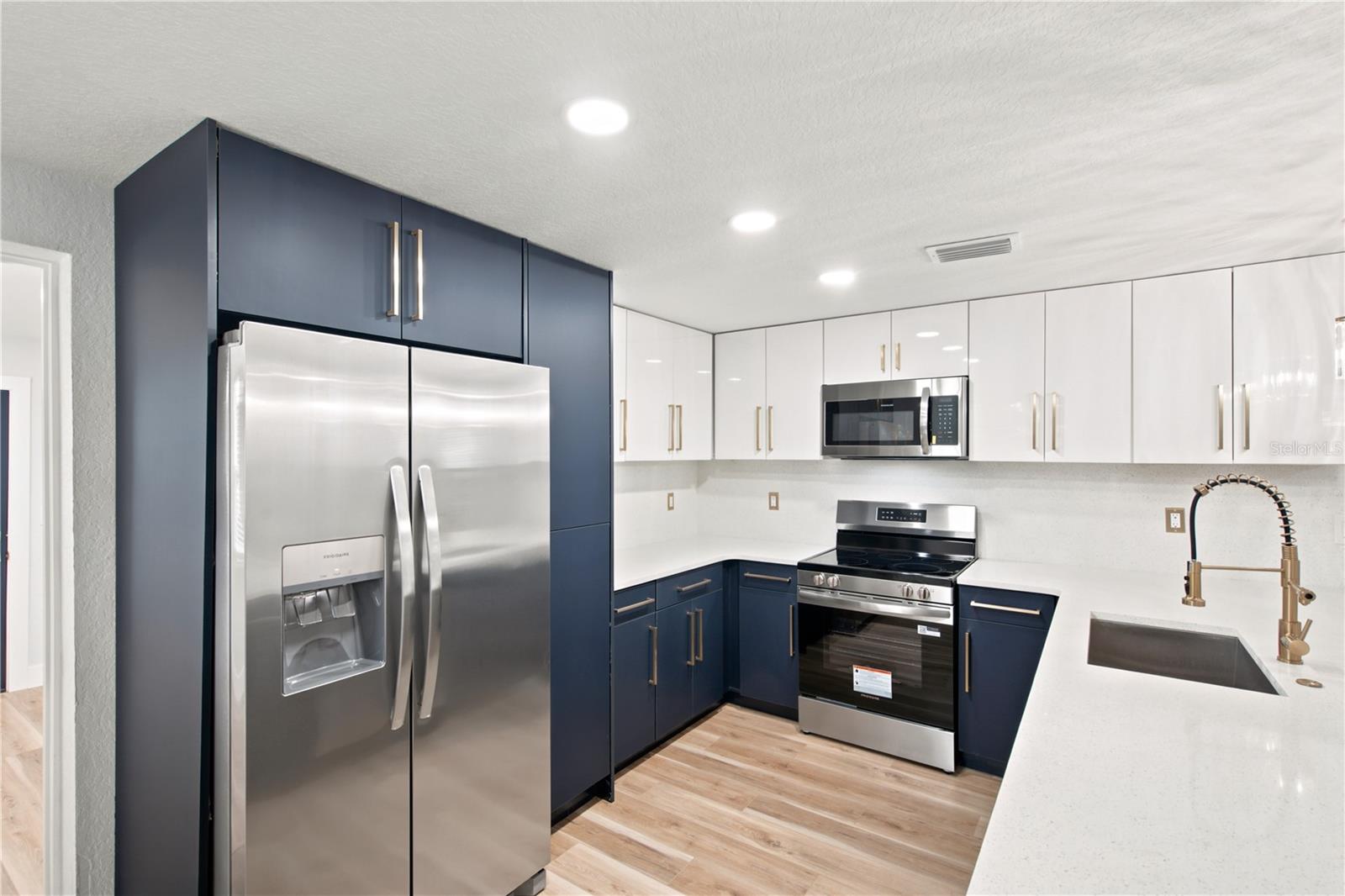 2908 E 26TH AVE — photo 10