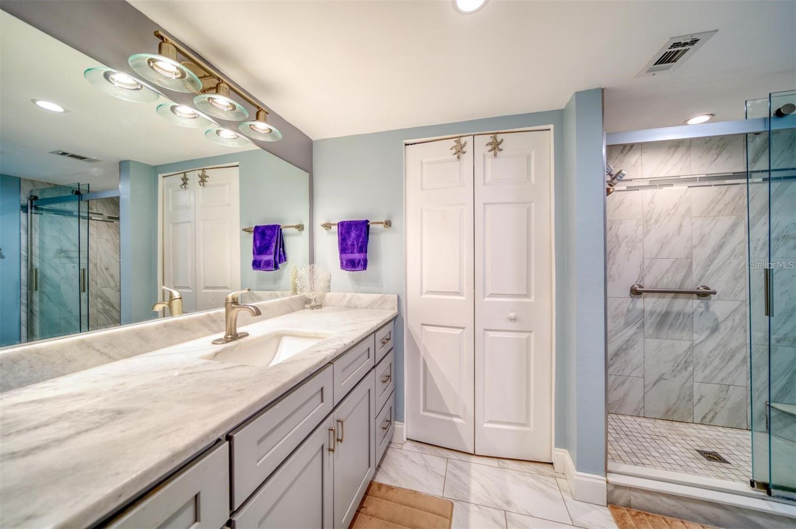 105 ISLAND WAY #112 — photo 43