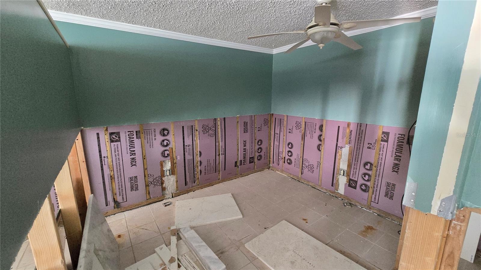 105 ISLAND WAY #112 — photo 11