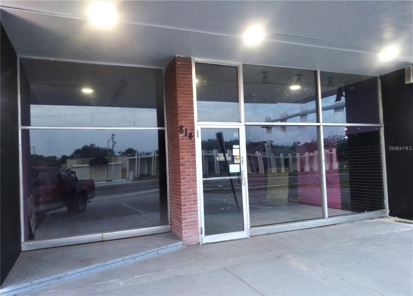 814 COURT ST — photo 4