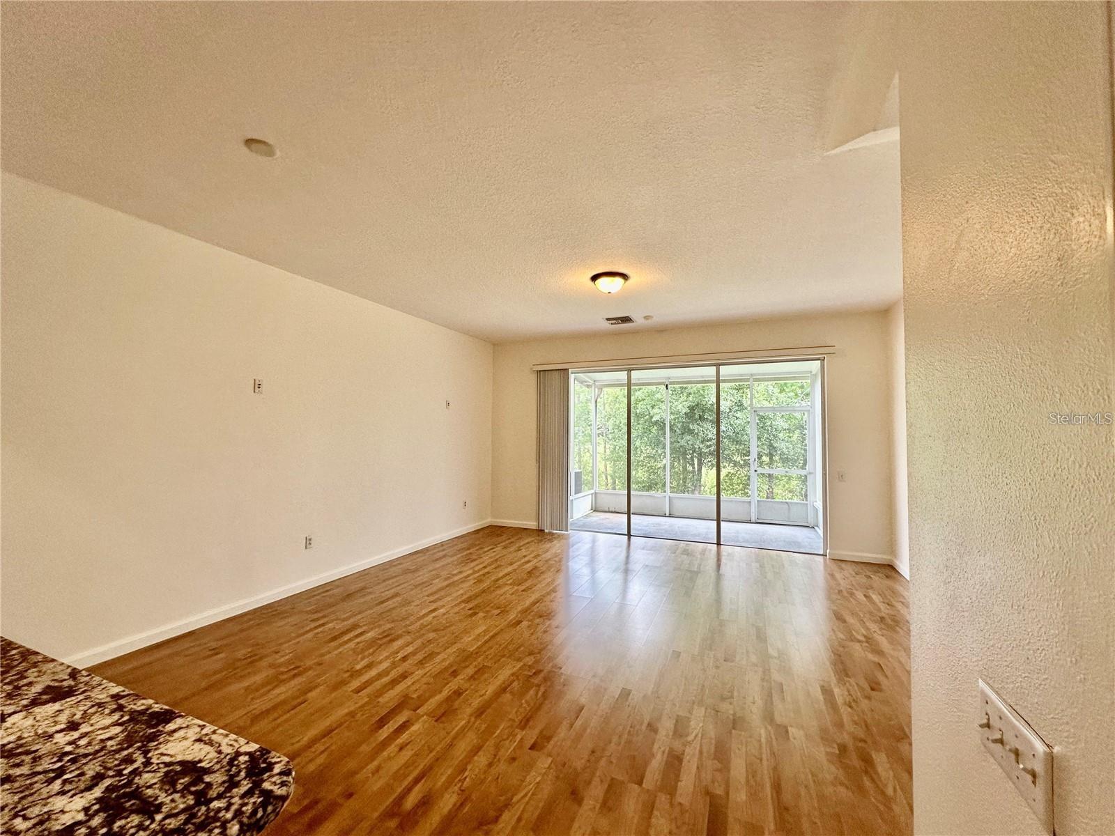 26543 CASTLEVIEW WAY — photo 10
