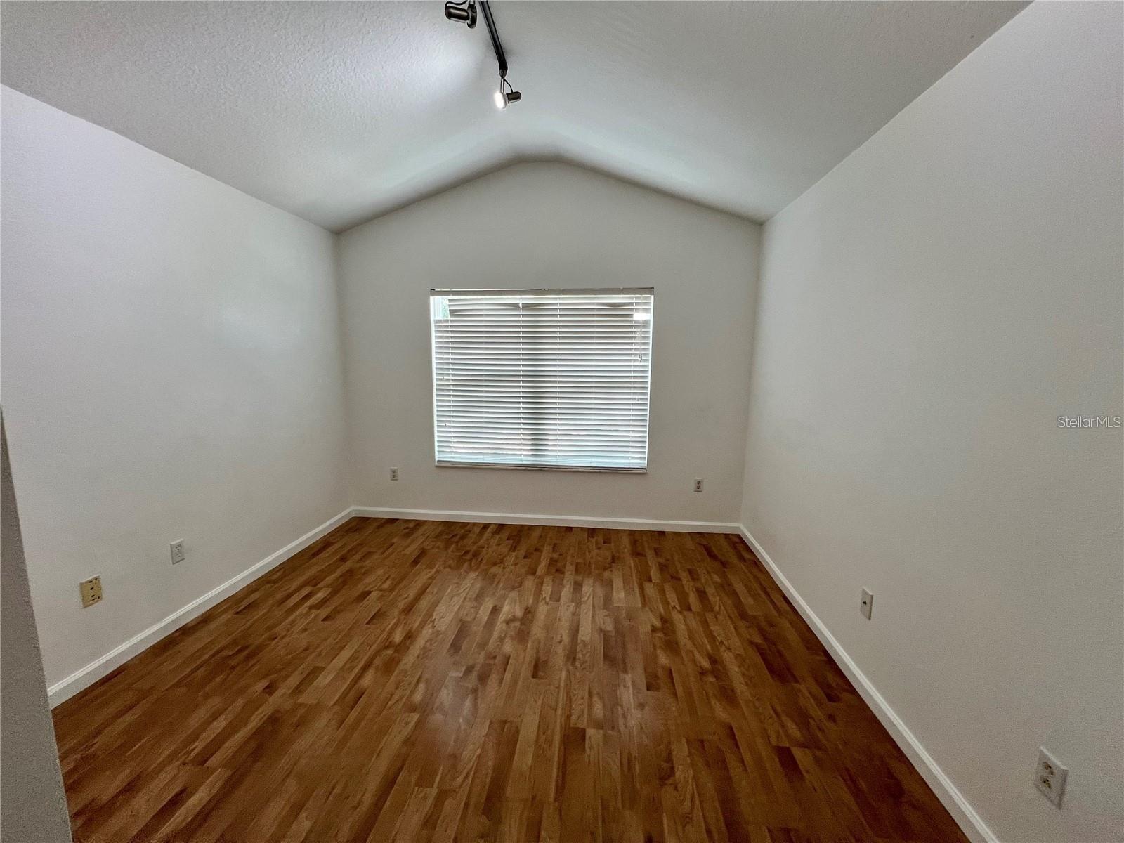 26543 CASTLEVIEW WAY — photo 22