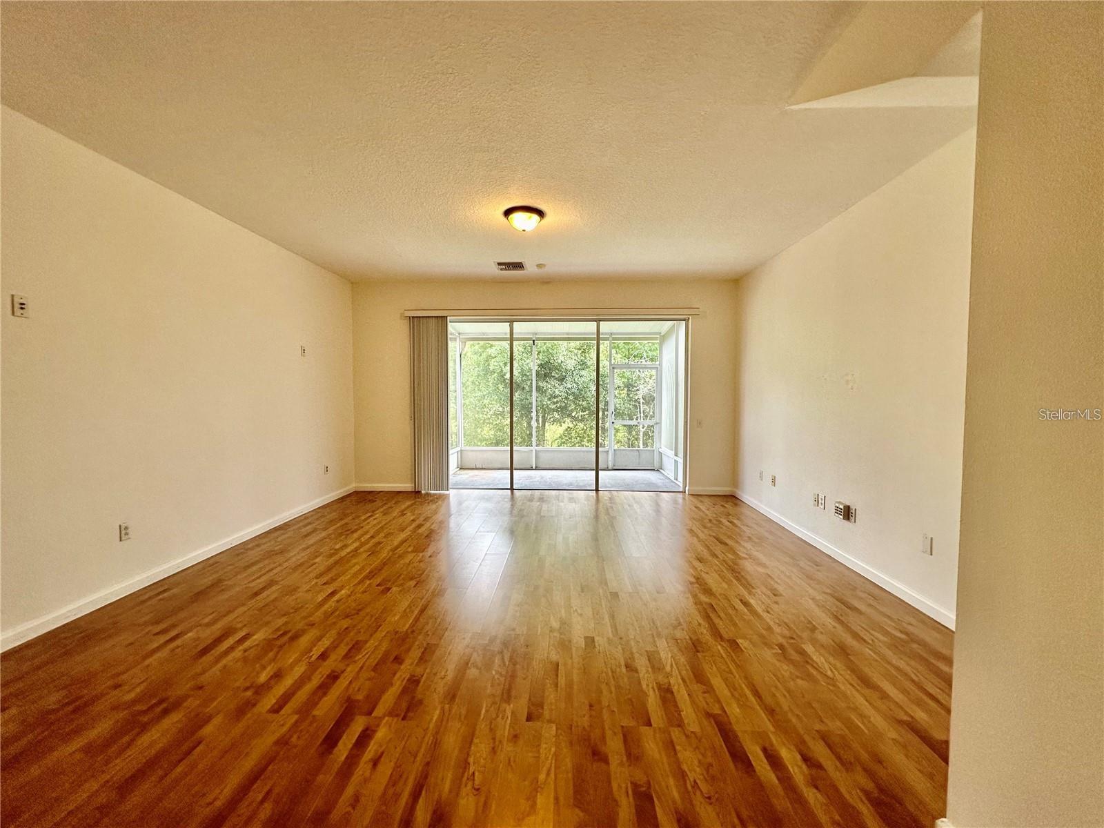 26543 CASTLEVIEW WAY — photo 11