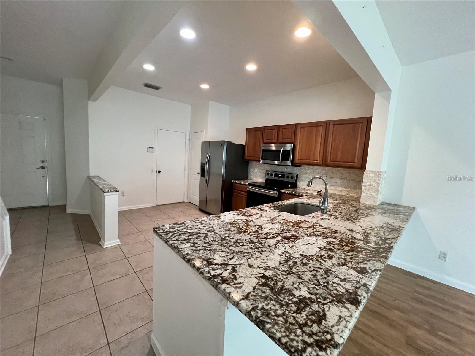 26543 CASTLEVIEW WAY — photo 7
